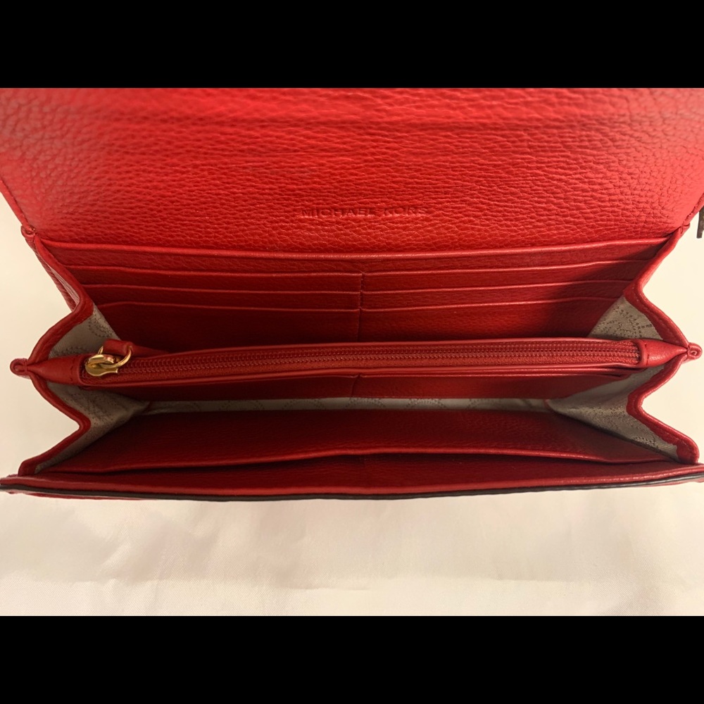 Michael kors wallet - Picture 2 of 2